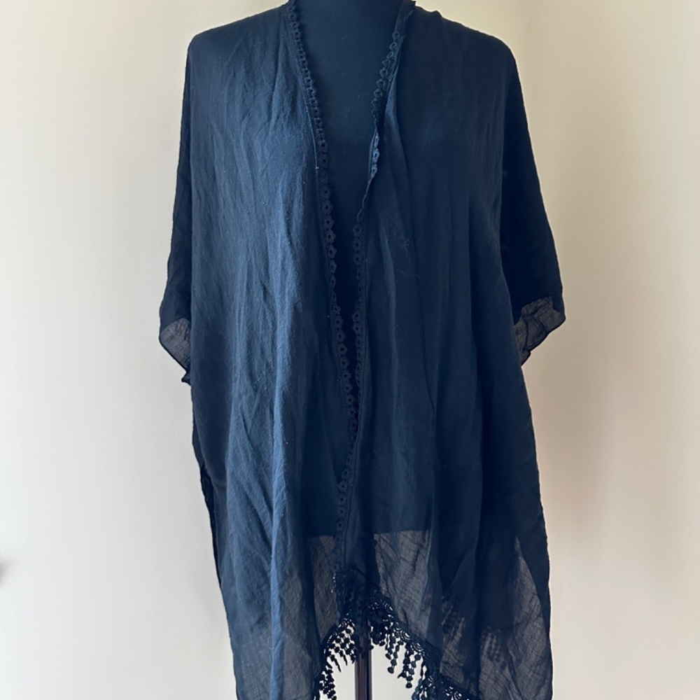 *STEVE MADDEN* Black Short Sleeve Embroidered Open-Front Cover-Up Size OS